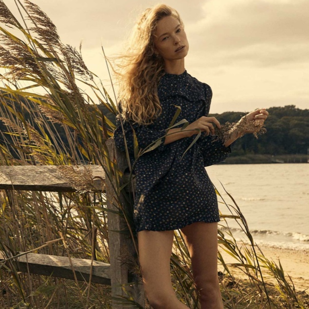 Doen Knoll Dress